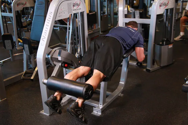 Curl femoral tumbado
