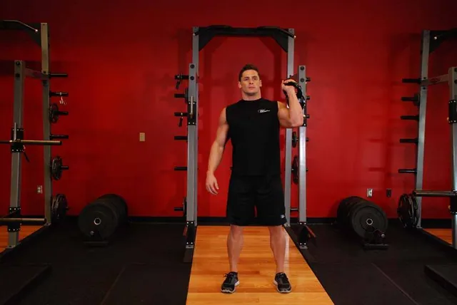 Push press a un brazo con kettlebell